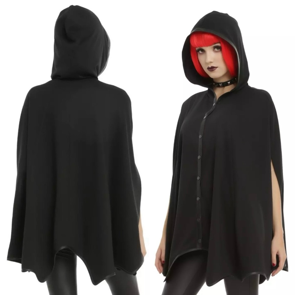 HOT TOPIC | RARE Hooded Bat Cape *EUC* - Picture 2 of 13